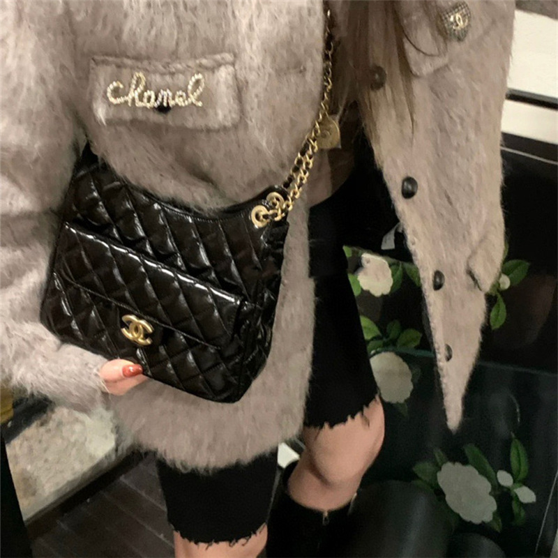 CHANEL♡ホーボーミニショルダーバッグ