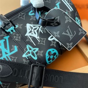 ルイ ヴィトン キーポル コピー メンズ バッグ ブランド ヴィトン ハンドバッグ モノグラム クロス ボディ バッグ ハイ ブランド ショルダー オシャレ 男女兼用