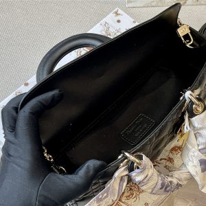 レディ D-JOY バッグ dior ショルダー バッグ ミニ ディオール バッグ 激安 コピー ハイ ブランド ポシェット 横型 可愛い 女性 レディ D-JOY バッグ dior ショルダー バッグ ミニ ディオール バッグ 激安 コピー ハイ ブランド ポシェット 横型 可愛い 女性
