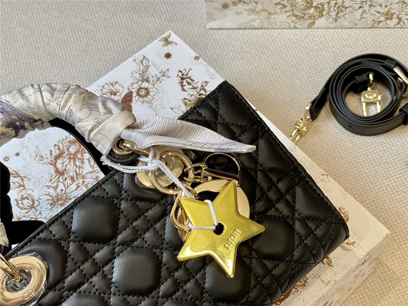 レディ D-JOY バッグ dior ショルダー バッグ ミニ ディオール バッグ 激安 コピー ハイ ブランド ポシェット 横型 可愛い 女性 レディ D-JOY バッグ dior ショルダー バッグ ミニ ディオール バッグ 激安 コピー ハイ ブランド ポシェット 横型 可愛い 女性