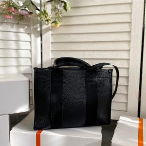 バレンシアガ ハード ウェア トート balenciagaコピー2way トート バッグ メンズ レディース おしゃれ 通勤 カバン 2way カジュアル ショルダー バッグ バレンシアガ ハード ウェア トート balenciagaコピー2way トート バッグ メンズ レディース おしゃれ 通勤 カバン 2way カジュアル ショルダー バッグ