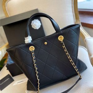未使用CHANELシャネル☆大きめトートバッグ白☆マザーズバッグに