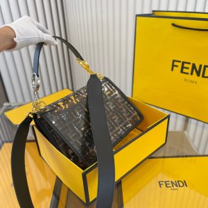 フェンディ キャナイエフ ショルダーバッグ クリア ショルダー バッグ ハンドバッグ ブランド pvc バッグ 夏 人気 フェンディ キャナイエフ ショルダーバッグ クリア ショルダー バッグ ハンドバッグ ブランド pvc バッグ 夏 人気
