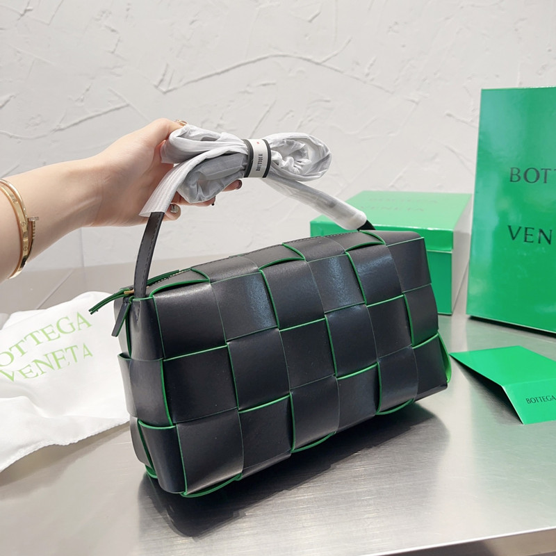 ボッテガ カセット クロス ボディ バッグ bv 編み込み ショルダー  