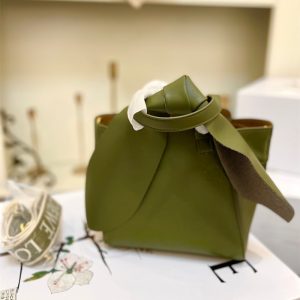 ロエベ うさぎ バッグ loewe ハンモックバニーバッグ 可愛い ショルダー バッグ 本革 2way ハンドバッグ 女性 ロエベ うさぎ バッグ loewe ハンモックバニーバッグ 可愛い ショルダー バッグ 本革 2way ハンドバッグ 女性