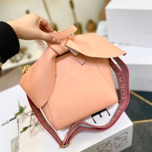 ロエベ うさぎ バッグ loewe ハンモックバニーバッグ 可愛い ショルダー バッグ 本革 2way ハンドバッグ 女性 ロエベ うさぎ バッグ loewe ハンモックバニーバッグ 可愛い ショルダー バッグ 本革 2way ハンドバッグ 女性