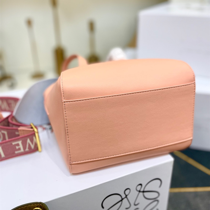 ロエベ うさぎ バッグ loewe ハンモックバニーバッグ 可愛い ショルダー バッグ 本革 2way ハンドバッグ 女性