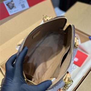 ヴィトン アルマ 芸能人 ルィヴィトン 鞄 2way ショルダー バッグ 卒業 式 バッグ 30代 40代 通勤 バッグ レディース ハンドバッグ