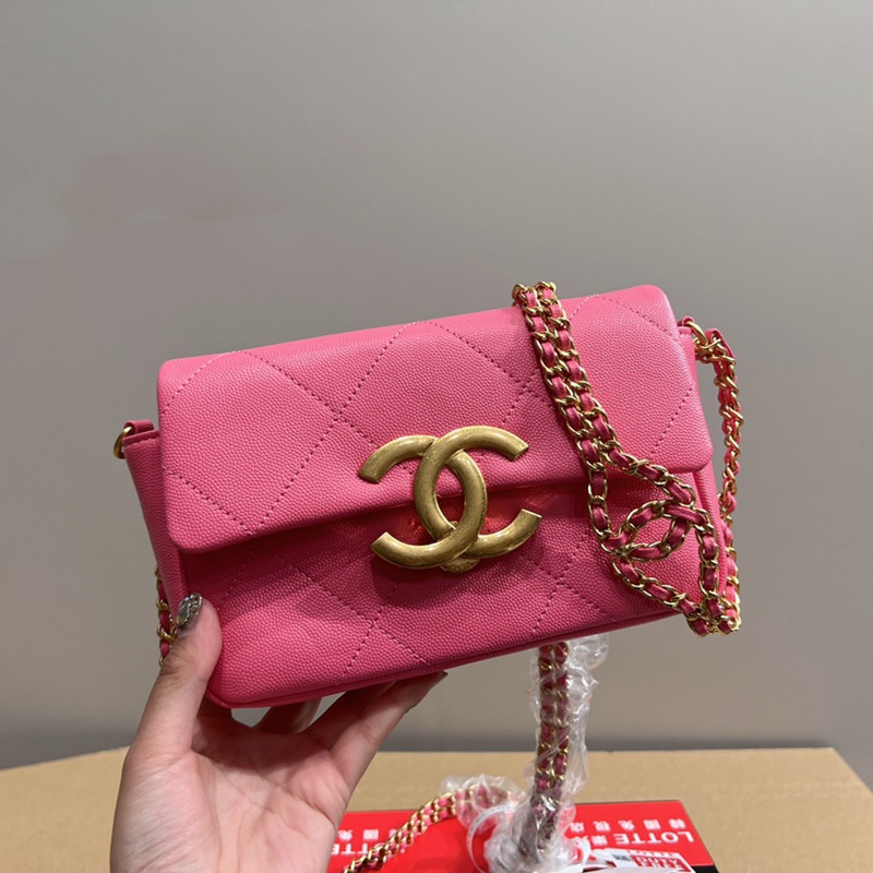 CHANEL⭐︎ノベルティ⭐︎スマホショルダーバッグ⭐︎サーモンピンク 