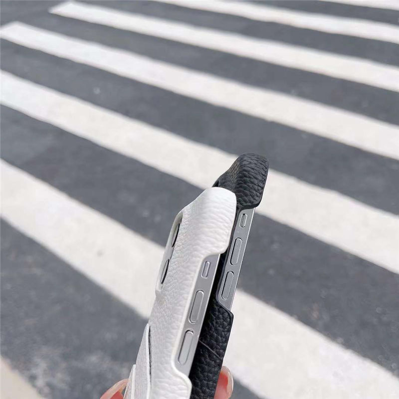 プラダ 携帯 ケース iphone16/16プロ/15/14pro スマホケース カード 入れる Prada アイ フォン13pro/12/12promax ケース シンプル 高級 感 iphone11プロケース ブランドコピー