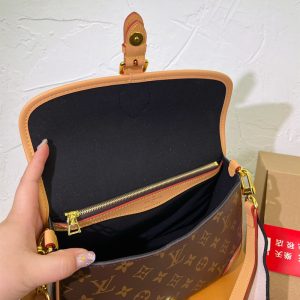 ルイ ヴィトン ディアヌ ショルダーバッグ 2way ヴィトン 斜 めがけ モノグラム 女性 バッグ 人気 30 代 40代 マザーズ バッグ おしゃれ ルイ ヴィトン ディアヌ ショルダーバッグ 2way ヴィトン 斜 めがけ モノグラム 女性 バッグ 人気 30 代 40代 マザーズ バッグ おしゃれ