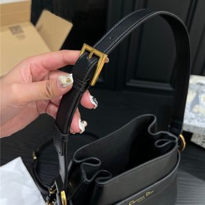 C'est Dior バッグ 2023新作 ディオール ショルダー バッグ 女性 バッグ 人気 30 代 40代 バケツ バッグ 肩掛け 斜めがけ マザーズ バッグ 芸能人