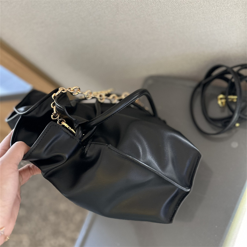 ショルダーバッグ・ポシェット Loewe bag □LOEWE□ロエベ ポシェットバッグ ラフィア (LOEWE/ショルダー