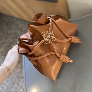 ロエベ ショルダー バッグ 巾着 ポシェット loewe ハンドバッグ 大人 可愛い 斜 めがけ バッグ ブランド デート バッグ