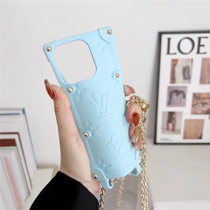 ルイ ヴィトン スマホ ショルダー iphone16/15pro ケース 斜めがけ スクエア iphone14/13promaxケース ブランド コピー iphone ケース 人気 女子 ハイブランド