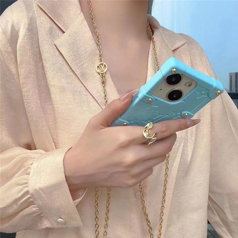 ルイ ヴィトン スマホ ショルダー iphone16/15pro ケース 斜めがけ スクエア iphone14/13promaxケース ブランド コピー iphone ケース 人気 女子 ハイブランド