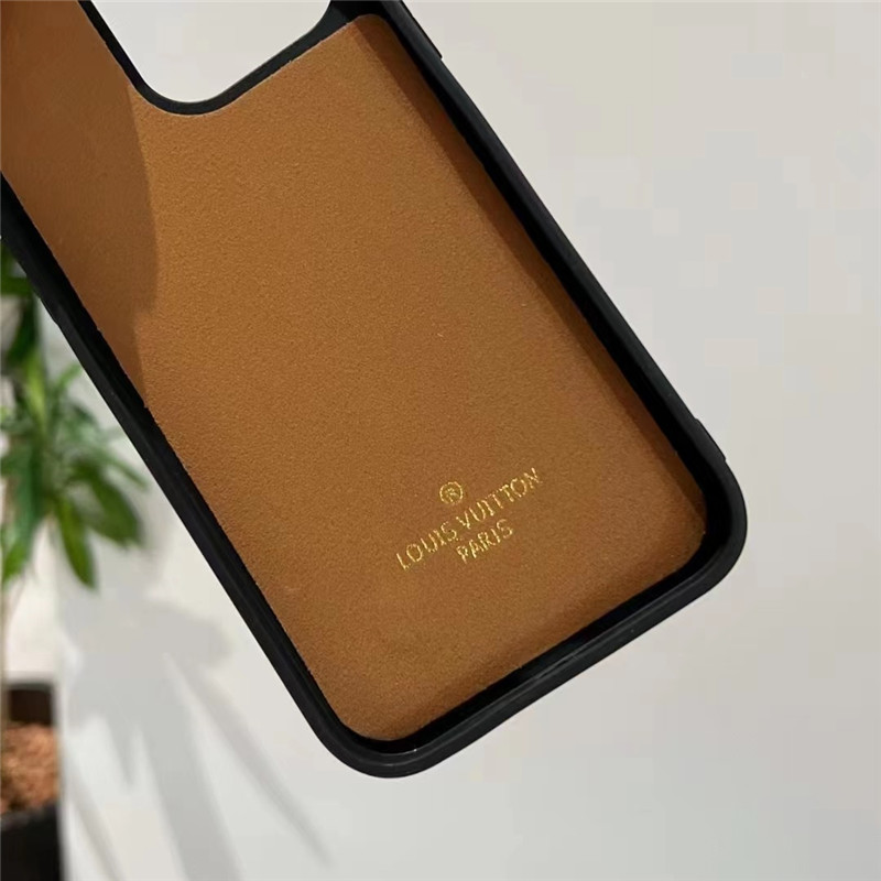 ヴィトン風 iphone17/17pro ケース ベルト付き iphone16