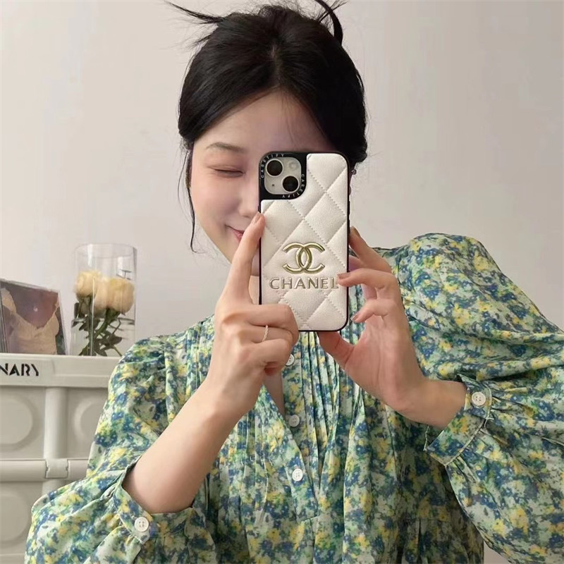 お洒落女子に大人気！「CHANEL(シャネル)」風iPhoneケースおすすめ