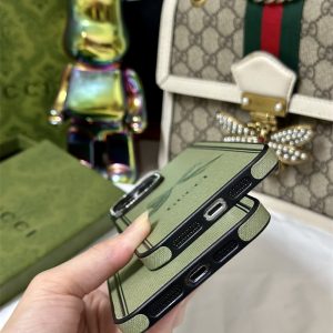 グッチ iphone16/16promax ケース gucci アイフォン ケース15/14pro iphone13/12ケース ハイブランド 女子 芸能人 スマホケース ブランド 安い おすすめ