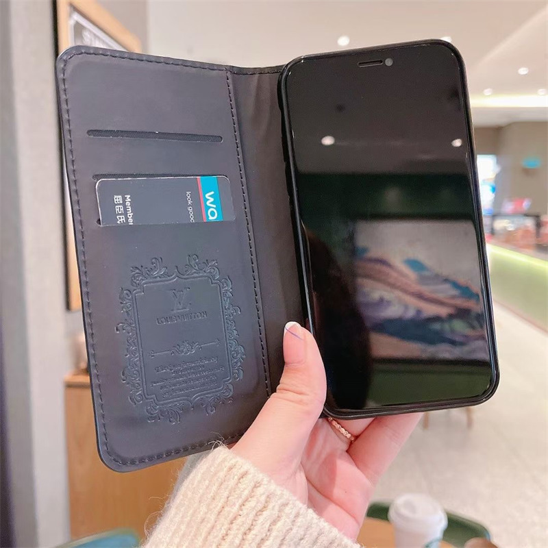 新品GUCCI iPhone15ケース　手帳型 手帳 型 iphone16/16pro ケース ハイ ブランド ヴィトン