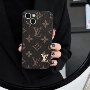 フェンディiPhone11proスマホケースFENDIハイブランドグッチヴィトン iphone16pro ケース ハイブランド アイフォン16 ケース ヴィトン
