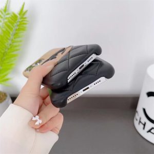 chanel スマホケース iphone17/17pro/16/16pro ケース ブランド 人気 iphone15/15pro ケース シャネル スマホケース 背面 収納 カード入れ iphone14/13ケース レザー