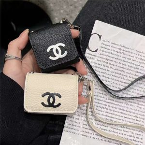 CHANEL ブラックレザー AirPodsProケース CHANEL ブラックレザー AirPodsProケース - メルカリ