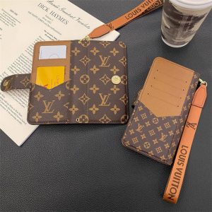 LOUIS VUITTON 手帳型ケース ベージュ LOUIS VUITTON 手帳型ケース ベージュ