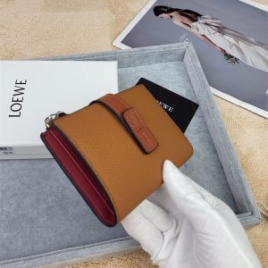 財布 ロエベ コンパクト ウォレット ブランド loewe 財布 レディース メンズ 30 代 40 代 レザー ウォレット ハイ ブランド プレゼントおすすめ