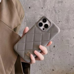 アイフォン17/17pro ケース シャネル chanel スマホケース 16pro/15pro iphone ケース レザー おしゃれ iphone14/13promax ケース ハイブランド 人気 女子 アイフォン17/17pro ケース シャネル chanel スマホケース 16pro/15pro iphone ケース レザー おしゃれ iphone14/13promax ケース ハイブランド 人気 女子