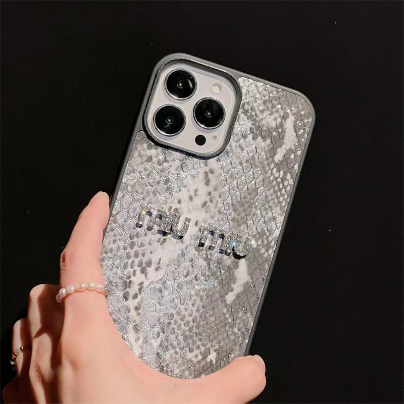 miumiu iphone16/15/15pro ケース パイソン 型押し スマホケース