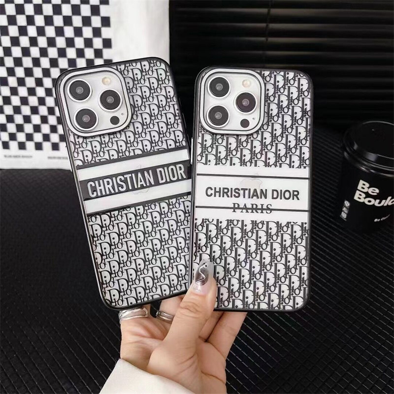 大人の気品漂う!ハイブランドIPhoneケースをご紹介！【2024最新】