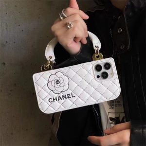 CHANEL iPhone11 ケースマトラッセホワイトカメリア