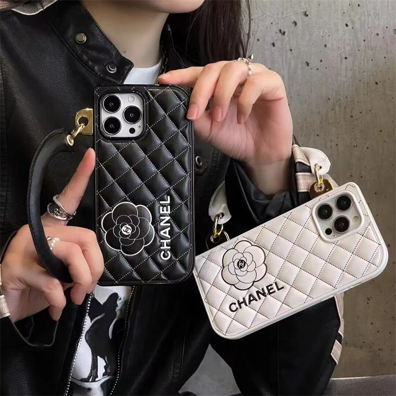 女性友達へプレゼントとしても最適！「シャネル（chanel）、ミュウミュウ（miumiu）」風IPhoneケースをご紹介！