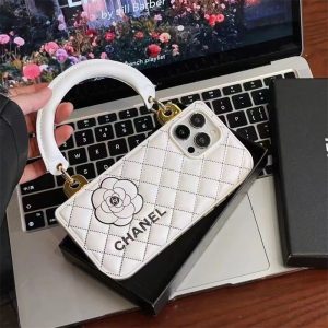 シャネル カメリア iphone15/15pro ケース バッグ 型 chanel 携帯ケース IPhone14/13 手持ちバンド 付き iphoneケース おそろい ブランド iphone ケース レディース ブランド カップル 白 黒 シャネル カメリア iphone15/15pro ケース バッグ 型 chanel 携帯ケース IPhone14/13 手持ちバンド 付き iphoneケース おそろい ブランド iphone ケース レディース ブランド カップル 白 黒