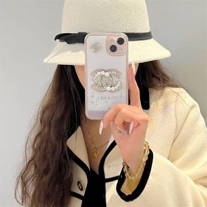 シャネル iphone16/15/15plus ケース iphone ケース キラキラ グリッター iphone14/14pro ケース 人気 女子 iphone13/12/11ケース デコ ブランド ハイブランド スマホケース CHANEL コピー シャネル iphone16/15/15plus ケース iphone ケース キラキラ グリッター iphone14/14pro ケース 人気 女子 iphone13/12/11ケース デコ ブランド ハイブランド スマホケース CHANEL コピー