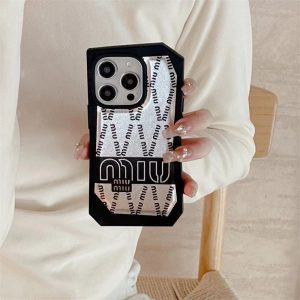 miumiu iphone15 ケース 不規則 ミュウ ミュウ スマホケース iphone ケース ペア アイ フォン ケース ブランド かわいい iphoneケース 個性的 海外セレブ