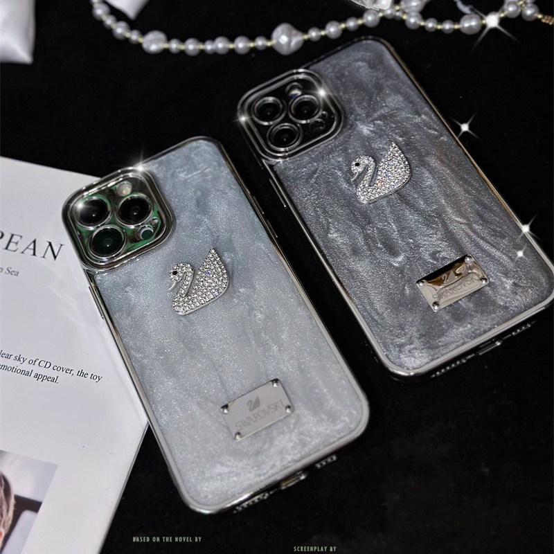 スワロフスキー iphone16/15pro ケース swarovski iphoneケースキラキラ iphone14/13ケース デコ ブランド スマホケース ハイブランド iphone12/11 ケース 人気 女子 スワロフスキー iphone16/15pro ケース swarovski iphoneケースキラキラ iphone14/13ケース デコ ブランド スマホケース ハイブランド iphone12/11 ケース 人気 女子
