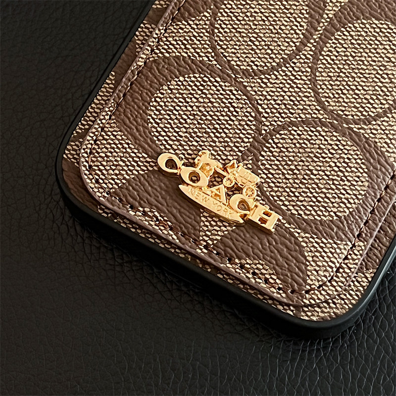 COACH - coachコーチ 携帯シグネチャーiphoneケース カード入 coach スマホケース カード入れ iphone17 ケース コーチ iphone