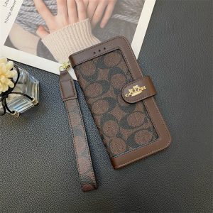 コーチ iphone17/17pro ケース 手帳 型 coach スマホケース iphone16/15pro ケース ブランド 手帳 型 iphoneカバー 手帳型 カード収納 iphone14/13ケース かわいい ストラップ 付き