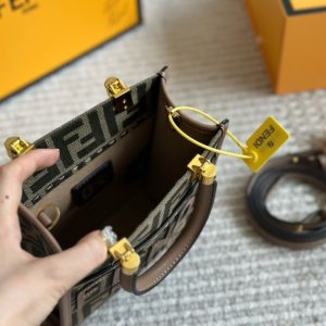 フェンディ サンシャイン バッグ コピー ミニ ショルダー バッグ ハイ ブランド fendi ショルダー バッグ トート バッグ 小さめ ブランド カバン レディース 人気 鞄 2way フェンディ サンシャイン バッグ コピー ミニ ショルダー バッグ ハイ ブランド fendi ショルダー バッグ トート バッグ 小さめ ブランド カバン レディース 人気 鞄 2way