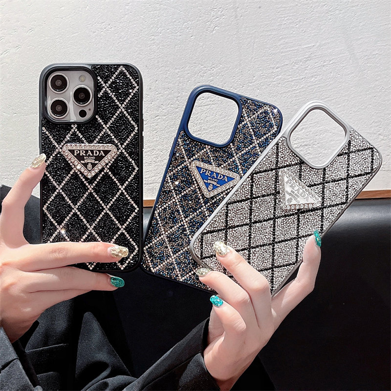 PRADA プラダ iPhone16pro ケース スタッズ トライアングル PRADA プラダ iPhone16pro ケース スタッズ トライアングル