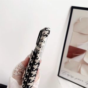 セリーヌ スマホケース iphone16/16pro celine iphoneケース カード収納 iphone15/14ケース ハイ ブランド iphone13/12プロ ケース 背面ポケット iphone ケース 女子 人気 かわいい