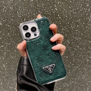 プラダ iphone17/17pro ケース パイソン 型押し prada スマホケース メッキ iphone16/15proケース ブランド コピー iphone14/13ケース お揃い iphone12/12プロ ケース かわいい ブランド プラダ iphone17/17pro ケース パイソン 型押し prada スマホケース メッキ iphone16/15proケース ブランド コピー iphone14/13ケース お揃い iphone12/12プロ ケース かわいい ブランド