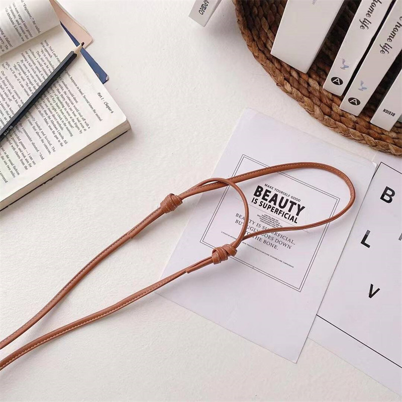 セリーヌ airpods ケース ショルダー airpods pro ケース ハイブランド celine airpods 第 三 世代 ケース ブランド エア ポッツ ケース おしゃれ エアーポッズ ケース かわいい