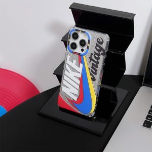 iphone16/16pro ケース nike iphoneケース ナイキ ペア iphone15/15pro max ケース 衝撃 に 強い ブランド iphone14/13 ケース キラキラ ブランド スマホケース おしゃれ 高校生 お揃い カップル
