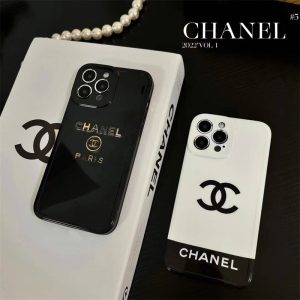 chanel スマホケース iphone16/16pro シャネル iphone15/14 ケース コピー スマホケース カップル iphone13/12/11ケース ハイブランド iphoneケース ブランド かわいい ペア