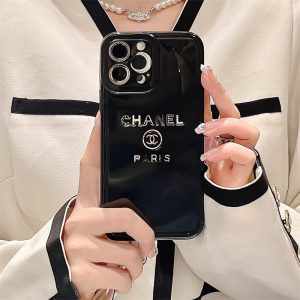 chanel スマホケース iphone16/16pro シャネル iphone15/14 ケース コピー スマホケース カップル iphone13/12/11ケース ハイブランド iphoneケース ブランド かわいい ペア