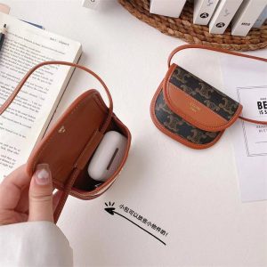 Alternative view of セリーヌ airpods ケース ショルダー airpods pro ケース ハイブランド celine airpods 第 三 世代 ケース ブランド エア ポッツ ケース おしゃれ エアーポッズ ケース かわいい