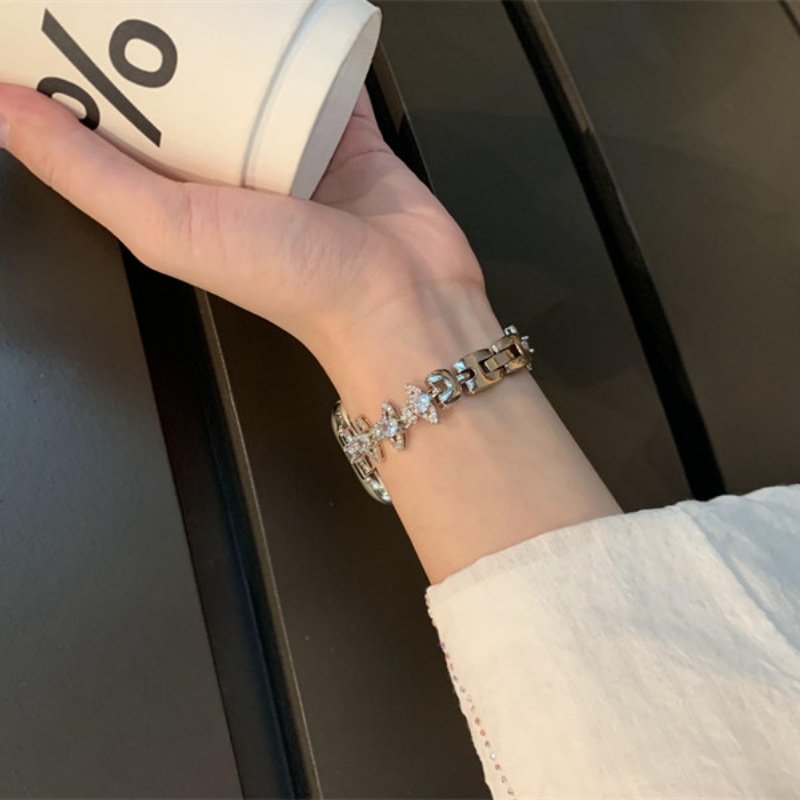 apple watch バンド ヴィヴィアン vivienne アップル ウォッチ バンド ブランド apple watch バンド キラキラ アップル ウォッチ ブレスレット レディース apple watch バンド ヴィヴィアン vivienne アップル ウォッチ バンド ブランド apple watch バンド キラキラ アップル ウォッチ ブレスレット レディース